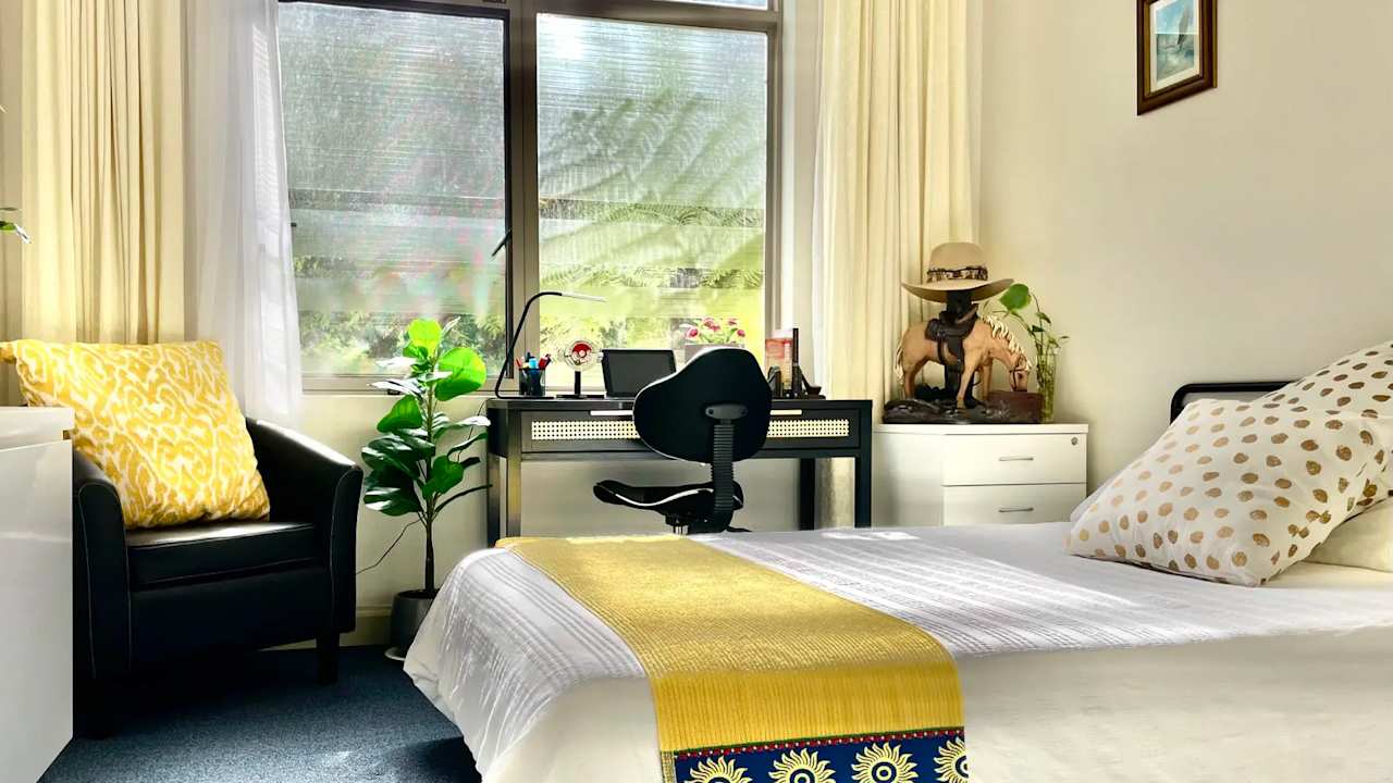 Furnished room with own bathroom