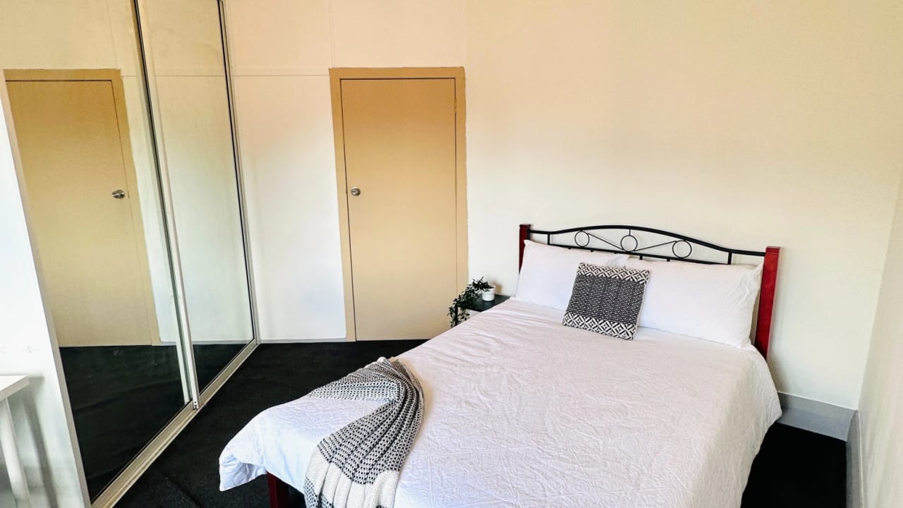 Furnished room studio flat for rent