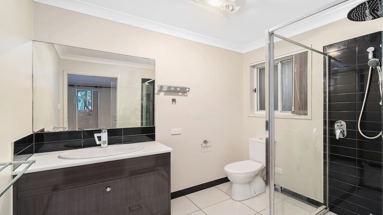Room with ensuite in a share house