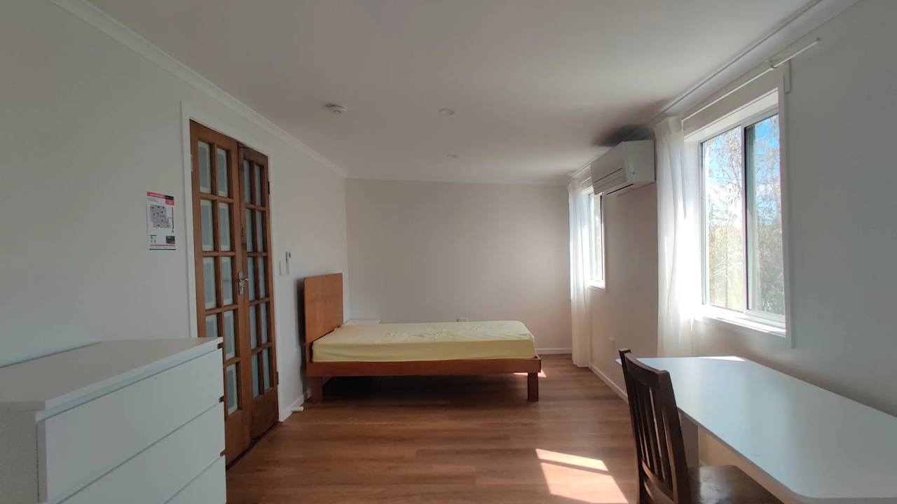 Room with ensuite in a share house
