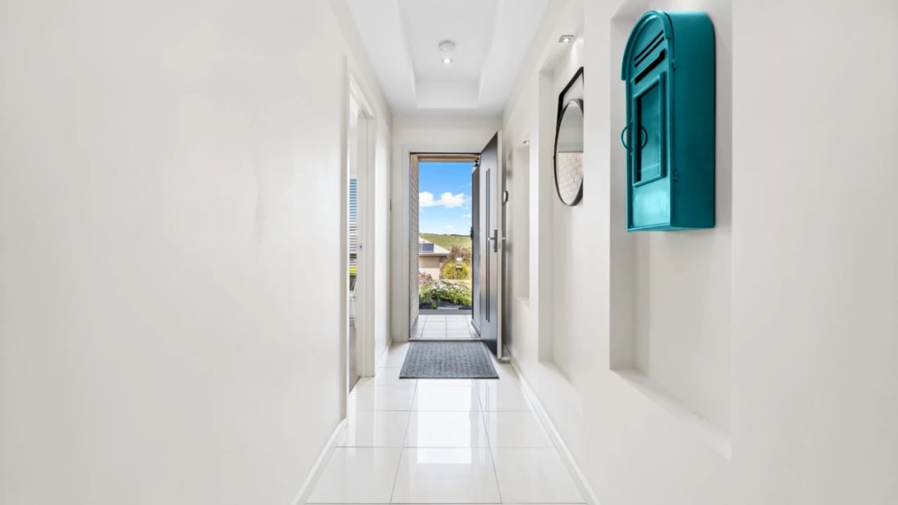 Unfurnished room with own bathroom