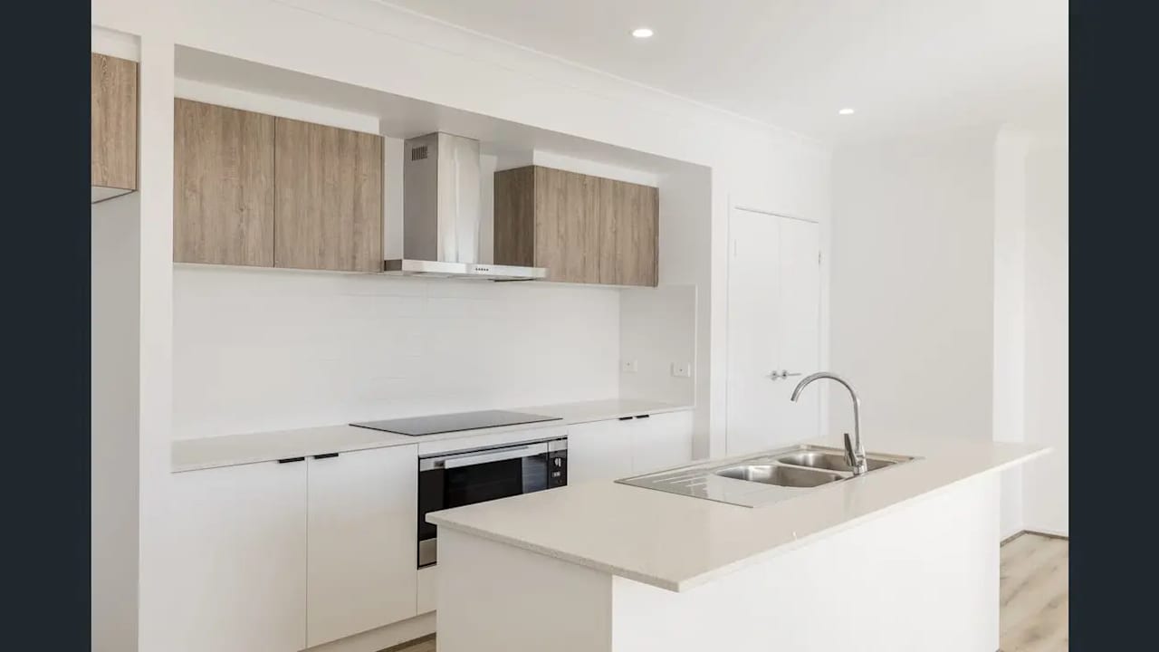 Unfurnished room in a share house