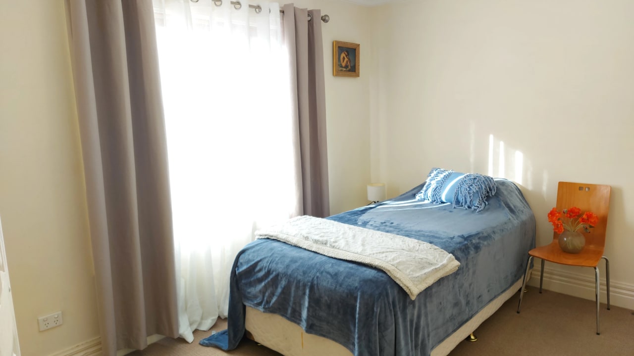 Room in a share house