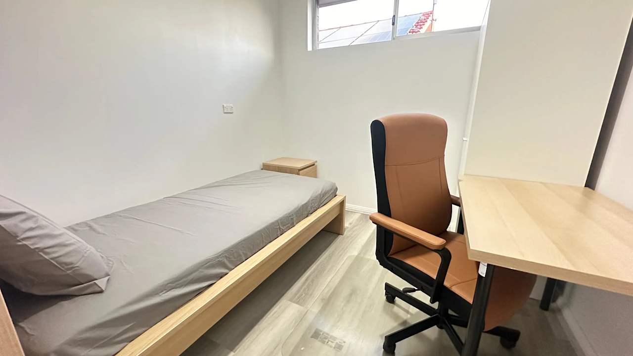 Furnished room in a share house