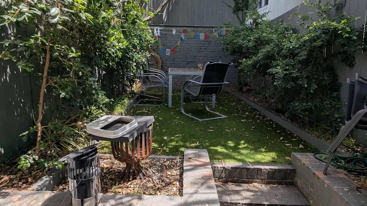 Room in a share house