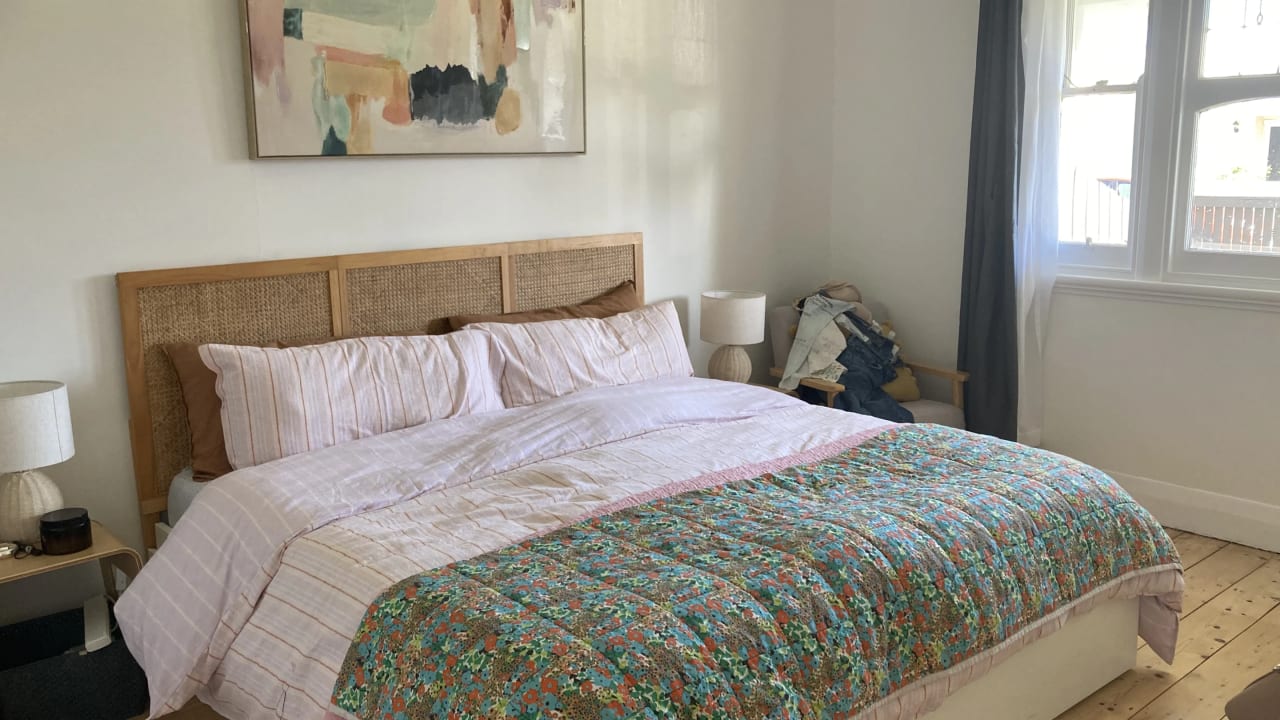 Room in a share house
