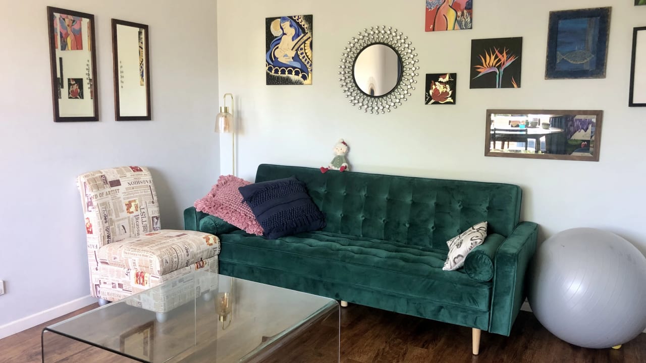 Furnished room in a flatshare