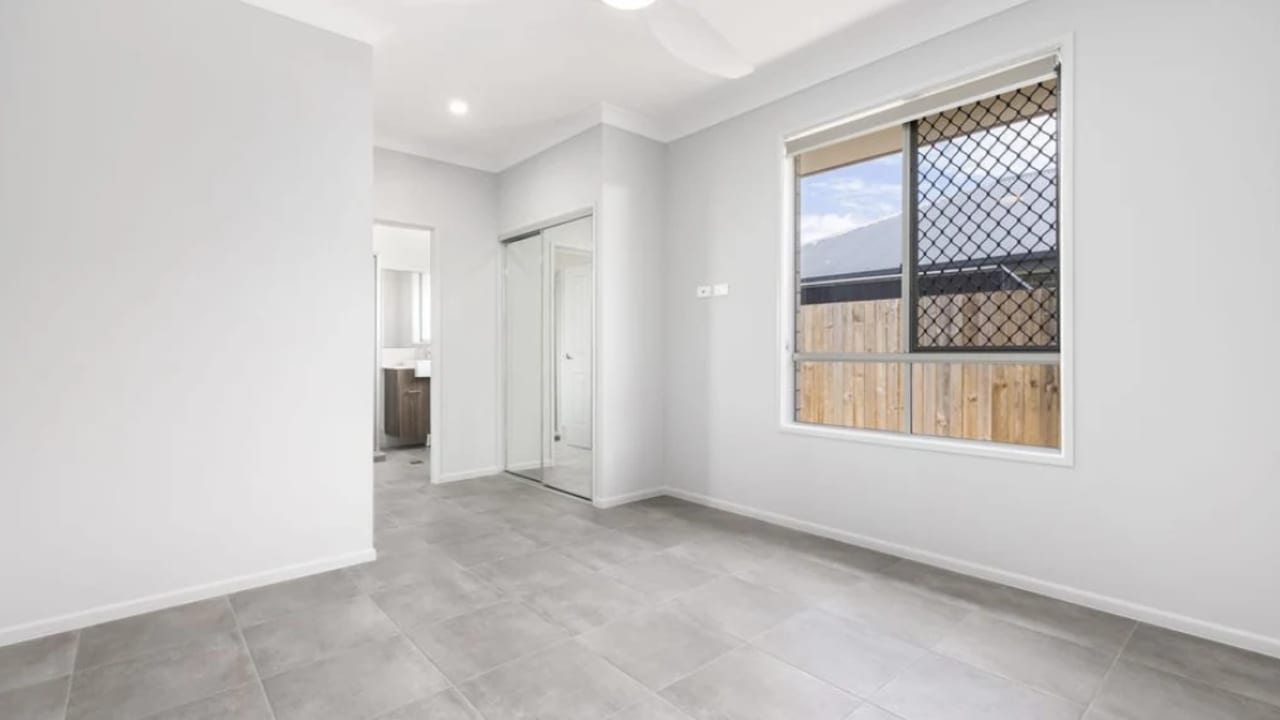 Furnished room with ensuite in a share house