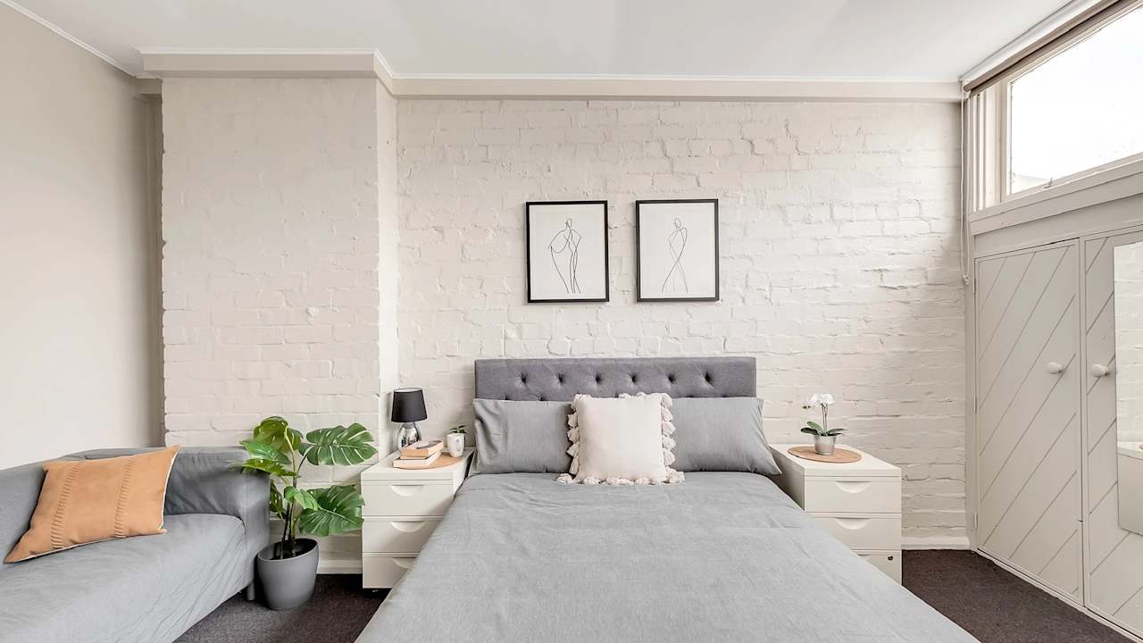 Furnished room in a share house