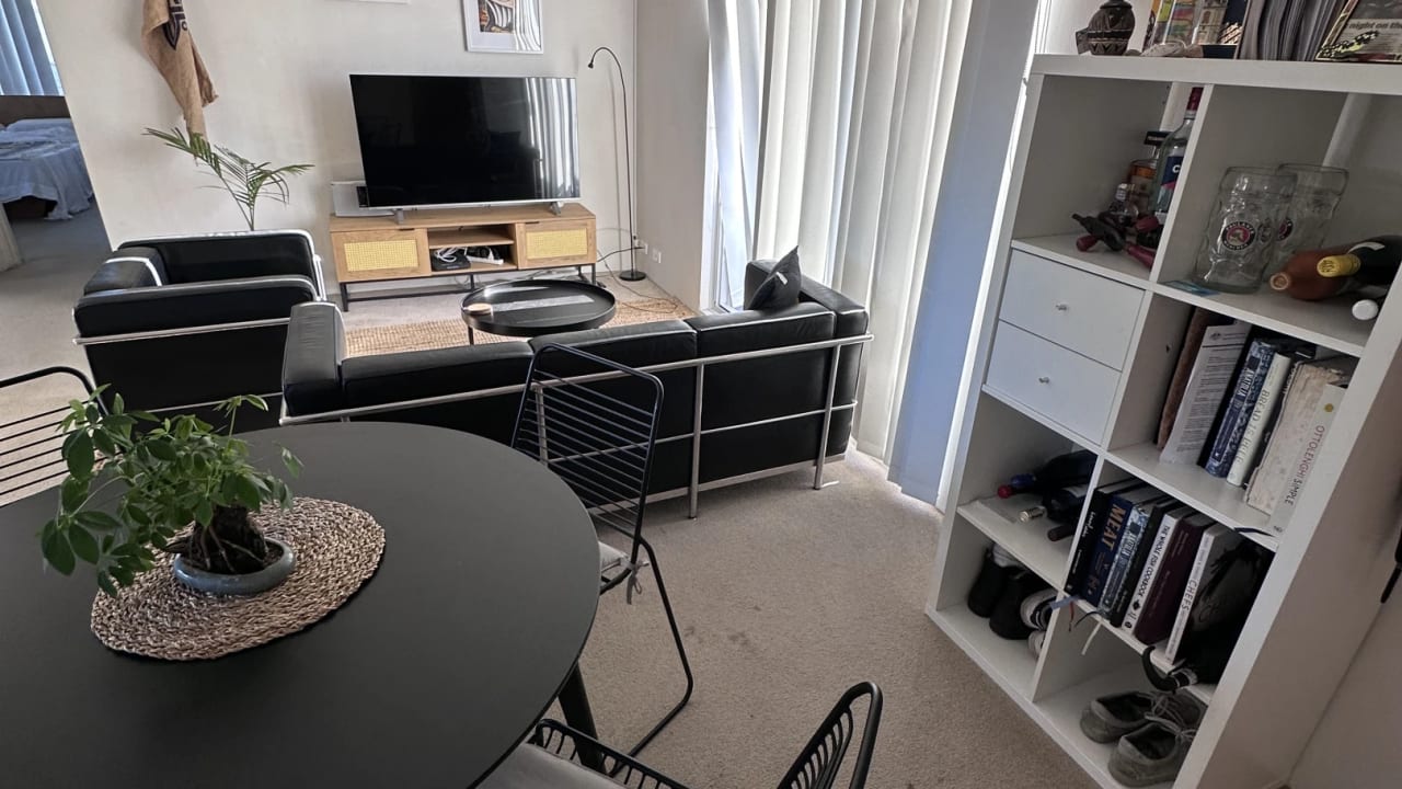 Furnished room in a flatshare
