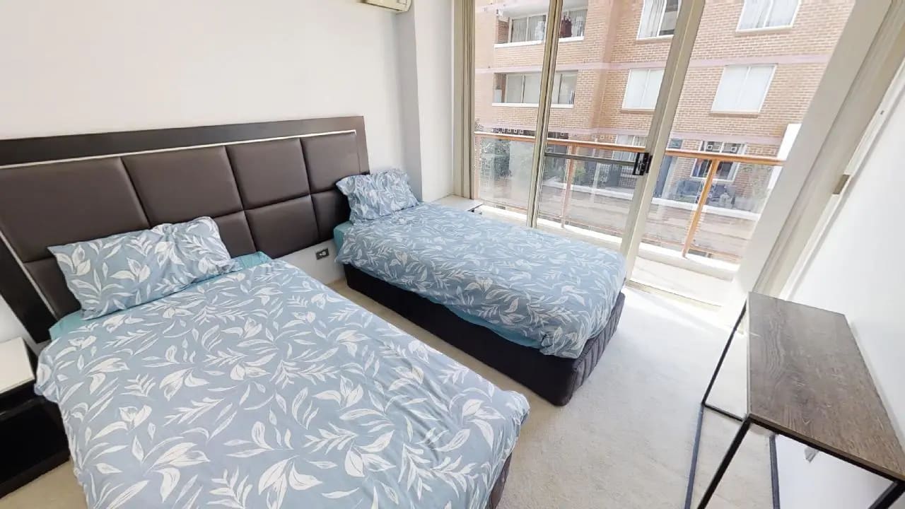 Furnished room in a flatshare