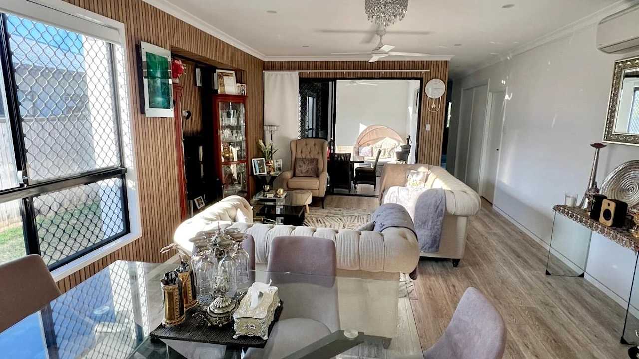 Room in a share house