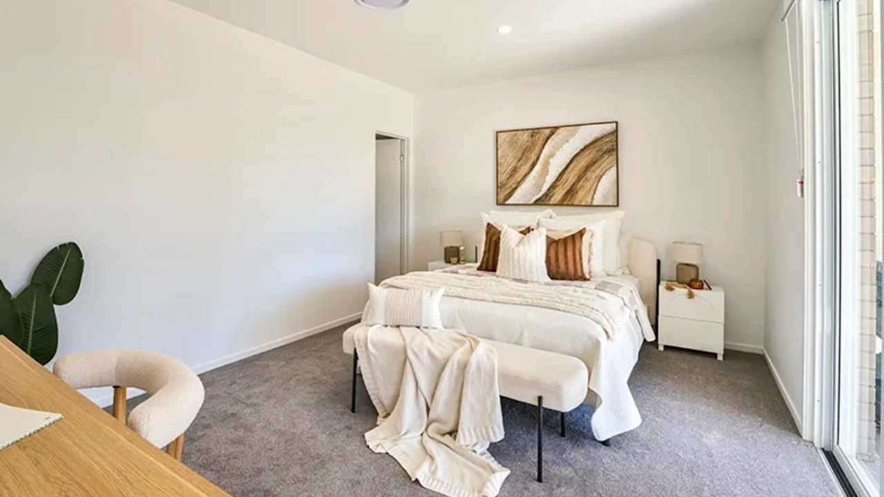 Furnished room with ensuite in a share house