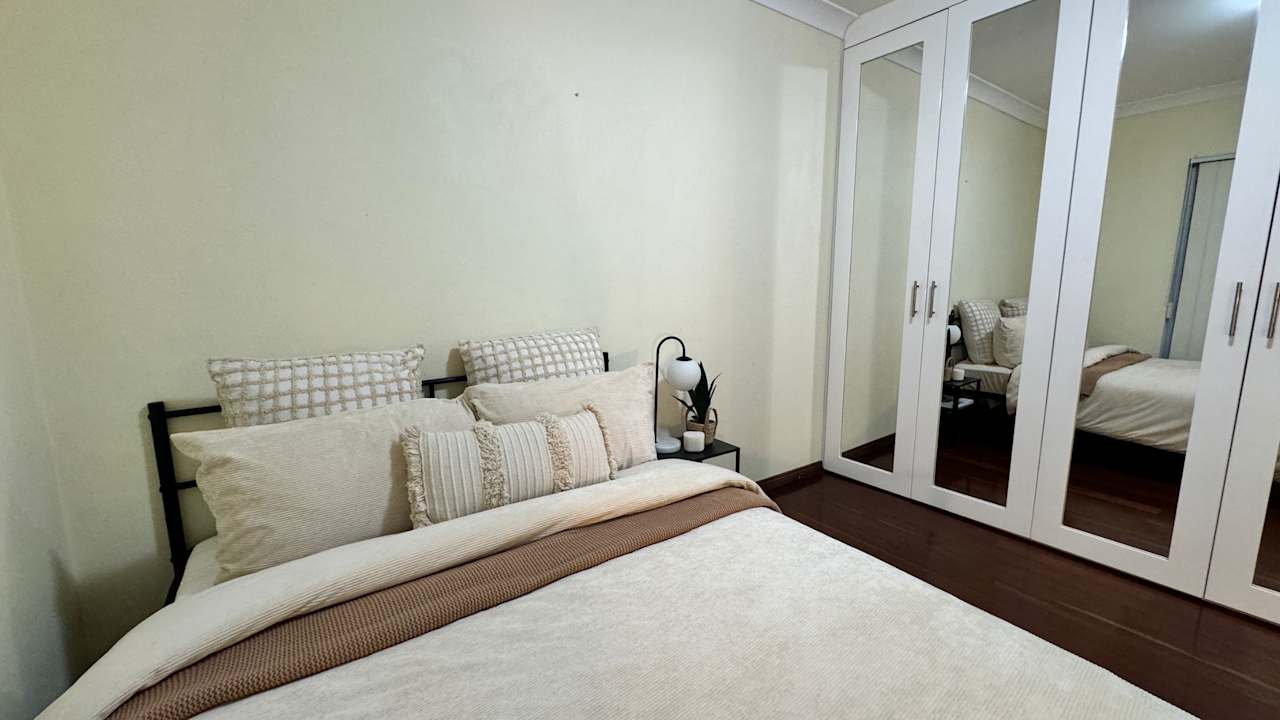 Furnished room in a flatshare