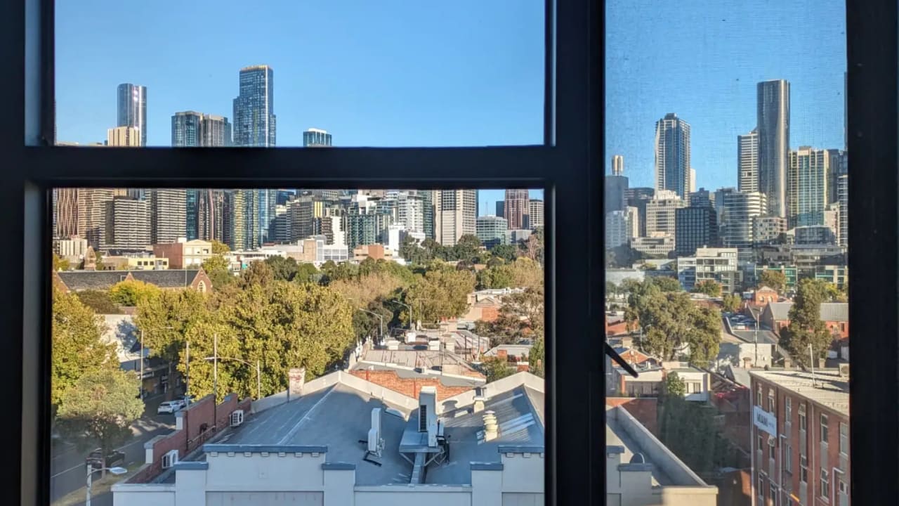 Furnished room with ensuite in a flatshare