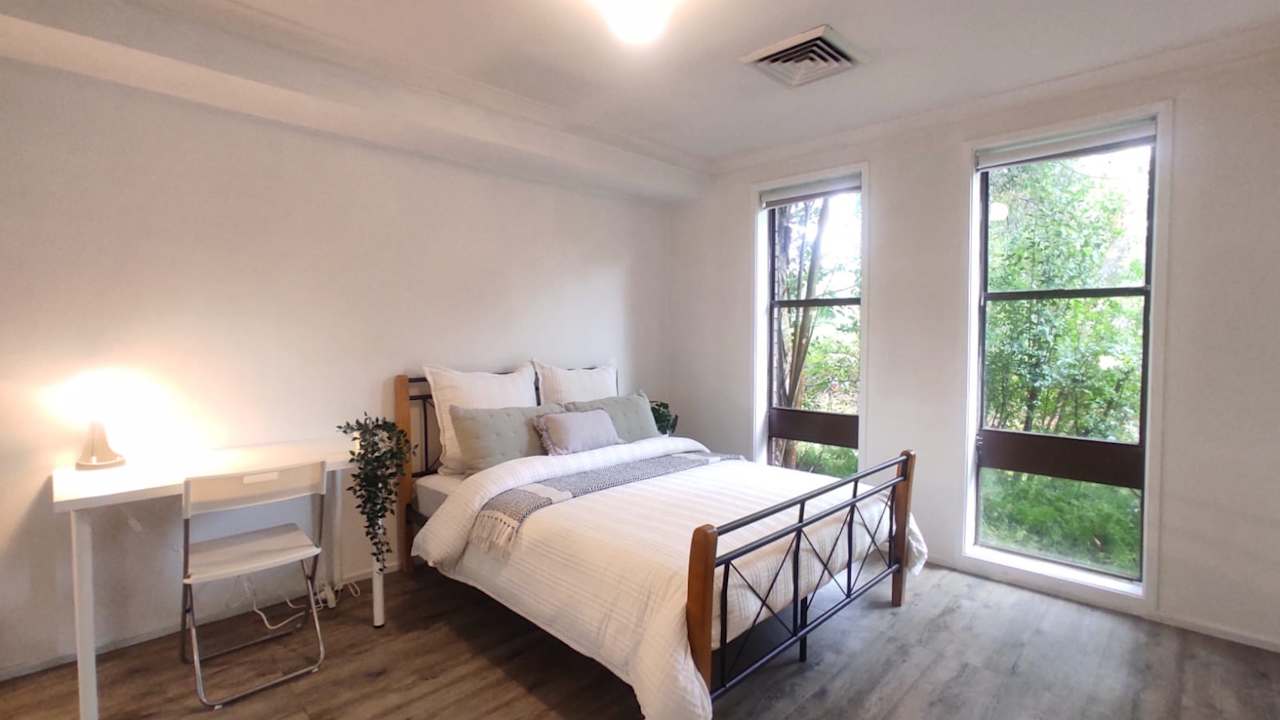 Furnished room in a flatshare