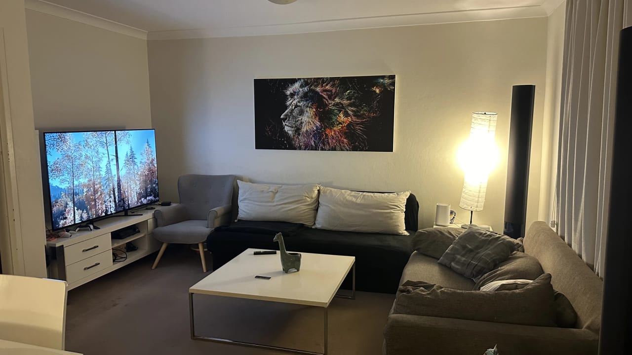 Furnished room with ensuite in a flatshare