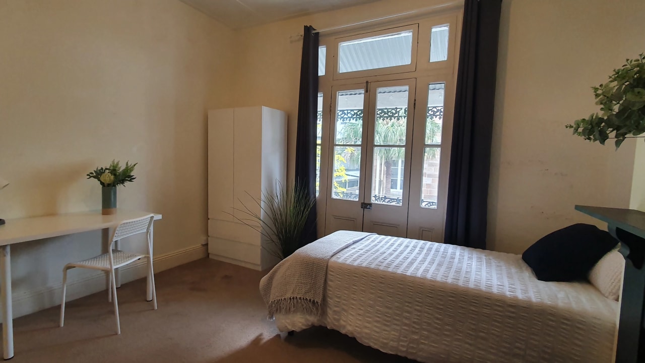 Furnished room in a share house