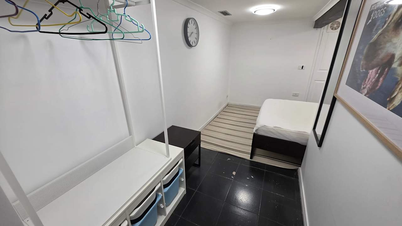 Furnished room in a share house