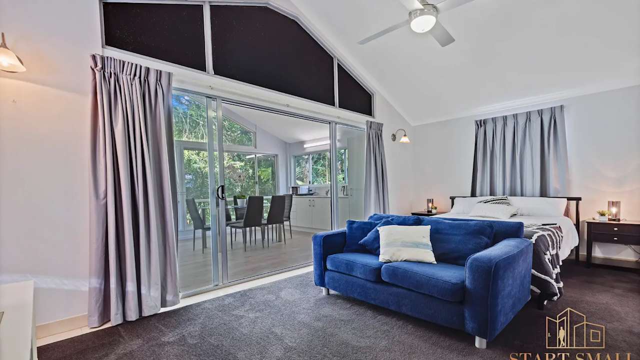 Furnished room with own bathroom