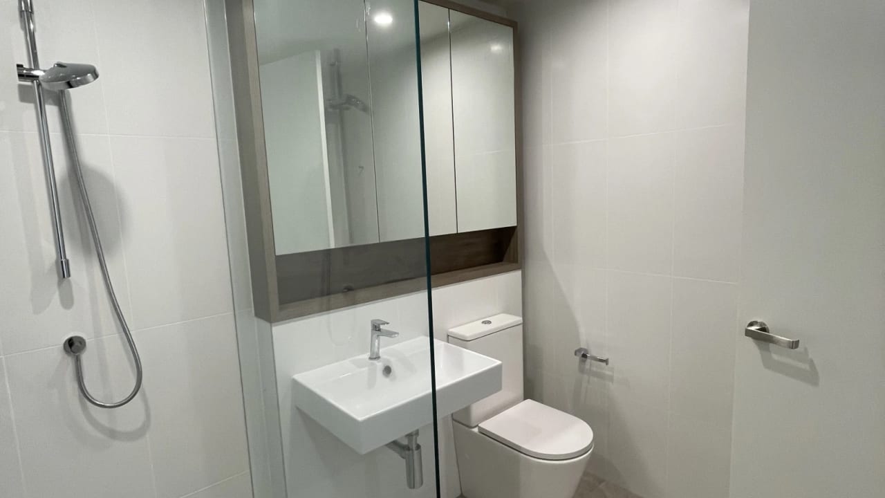 Furnished room with own bathroom