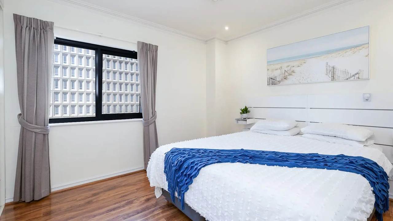 Furnished room with ensuite in a flatshare