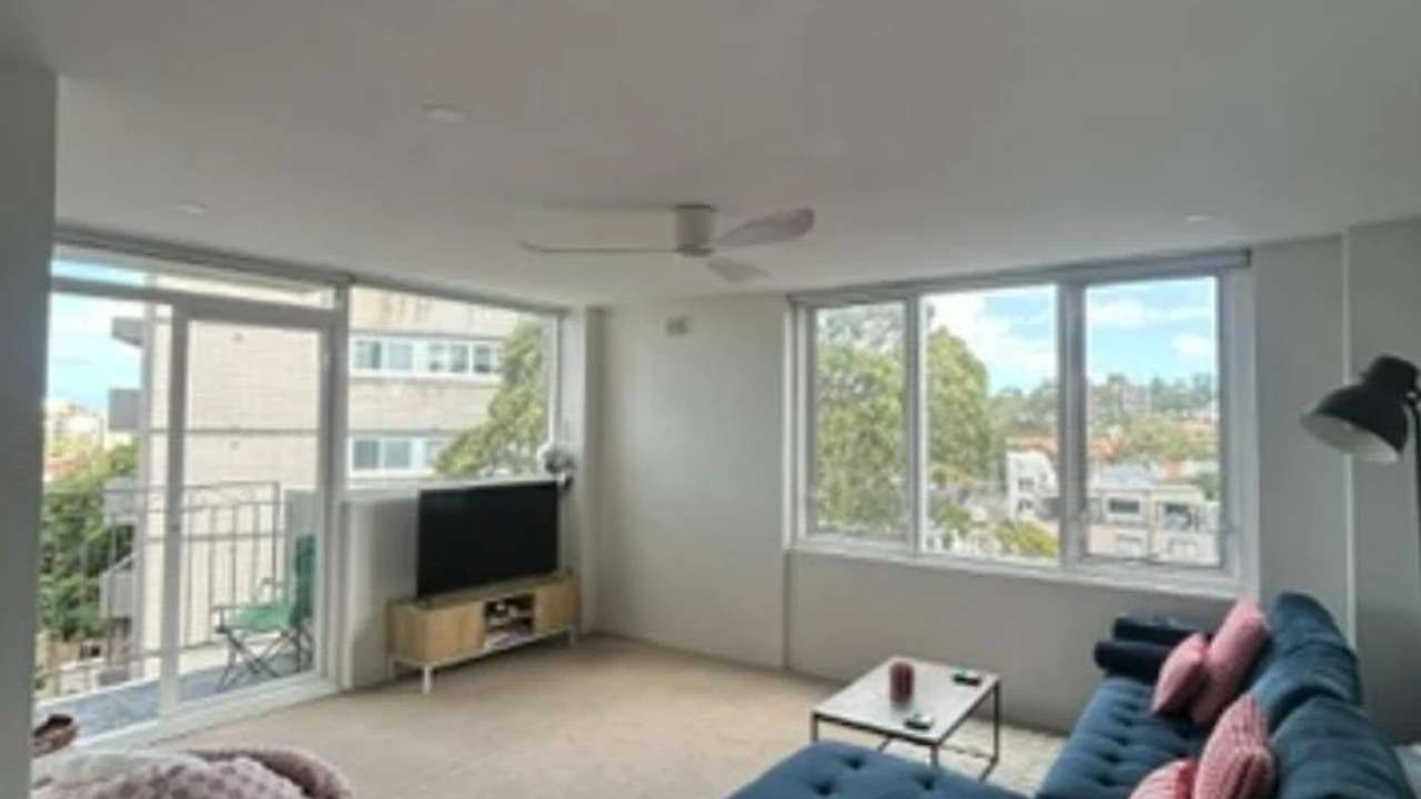 Whole property with 1 room for rent