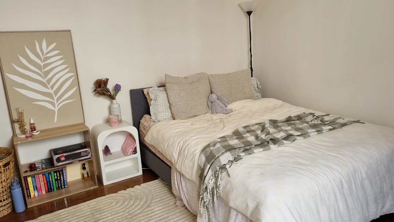 Unfurnished room in a share house