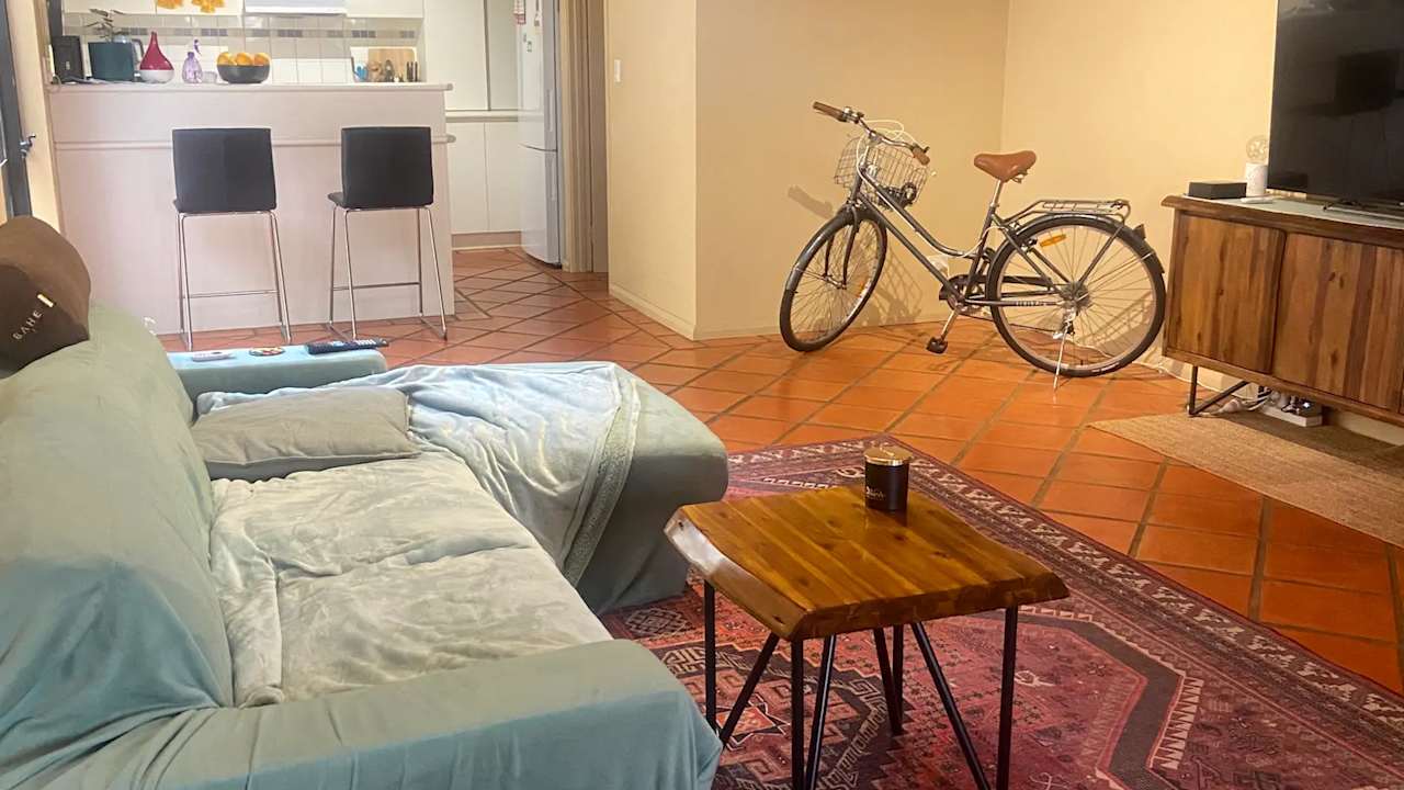 Room in a share house