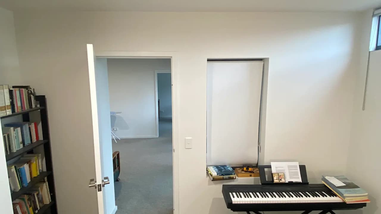Unfurnished room in a flatshare