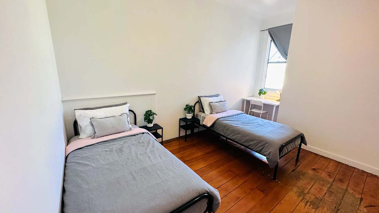 Furnished room in a share house
