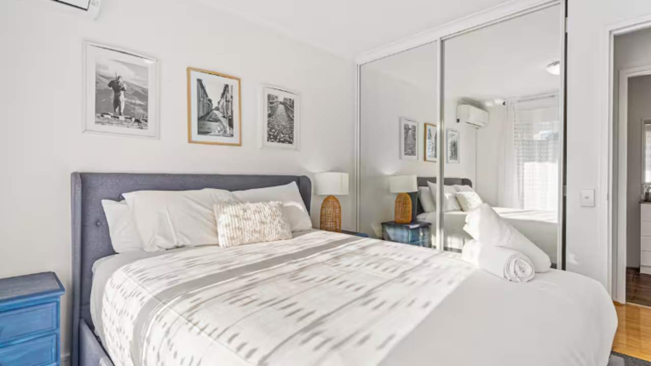 Whole property with 2 rooms for rent