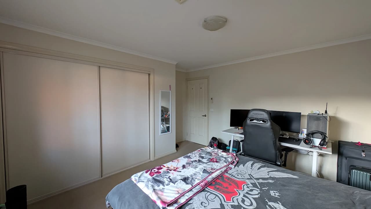 Unfurnished room in a share house