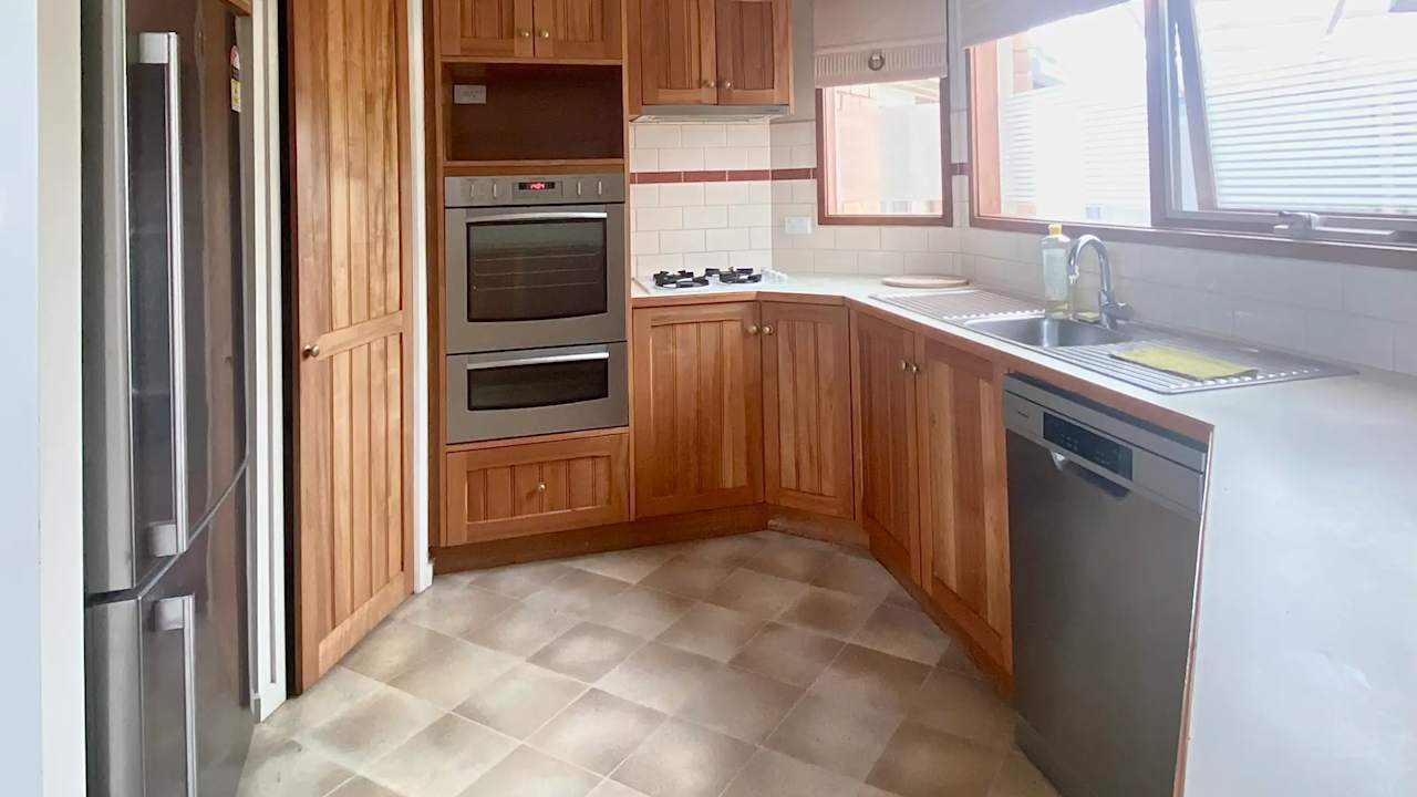 Whole property with 3 rooms for rent