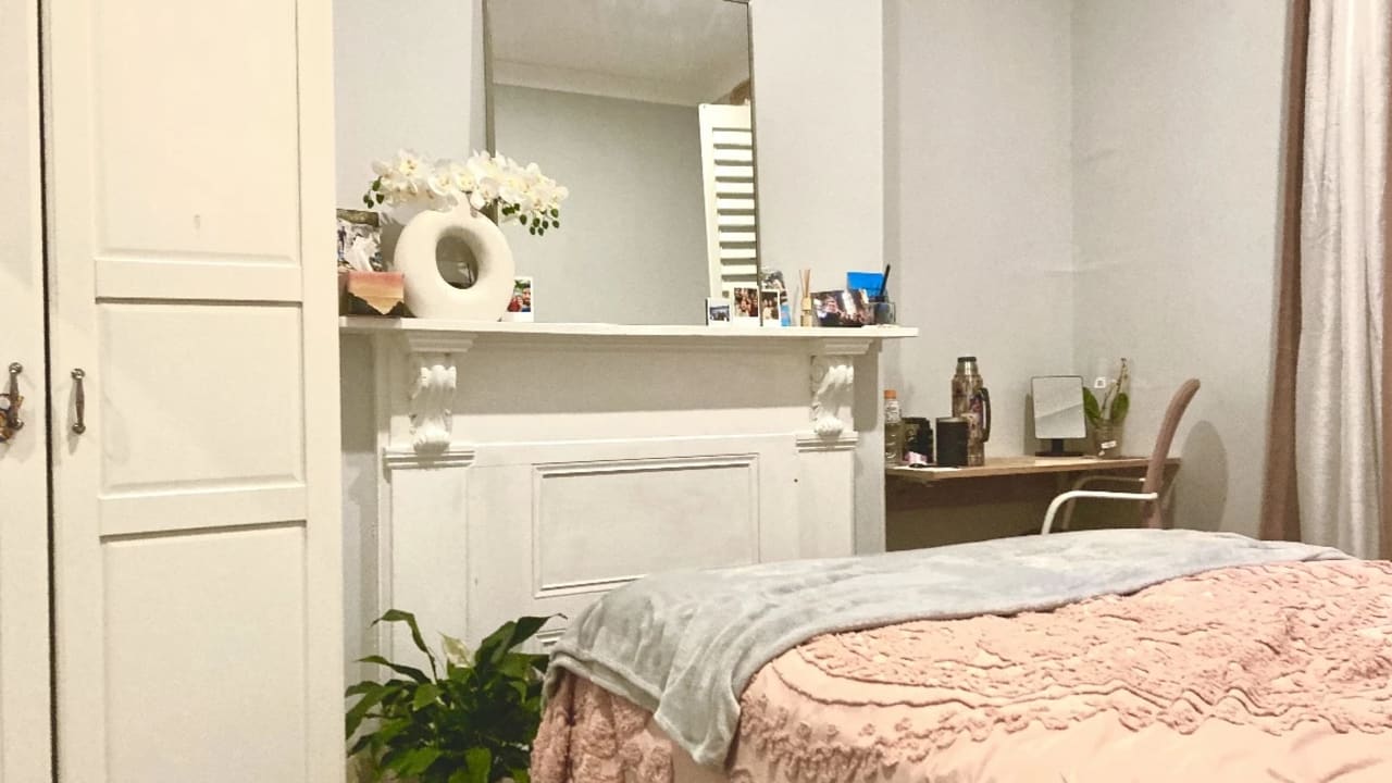 Furnished room in a flatshare