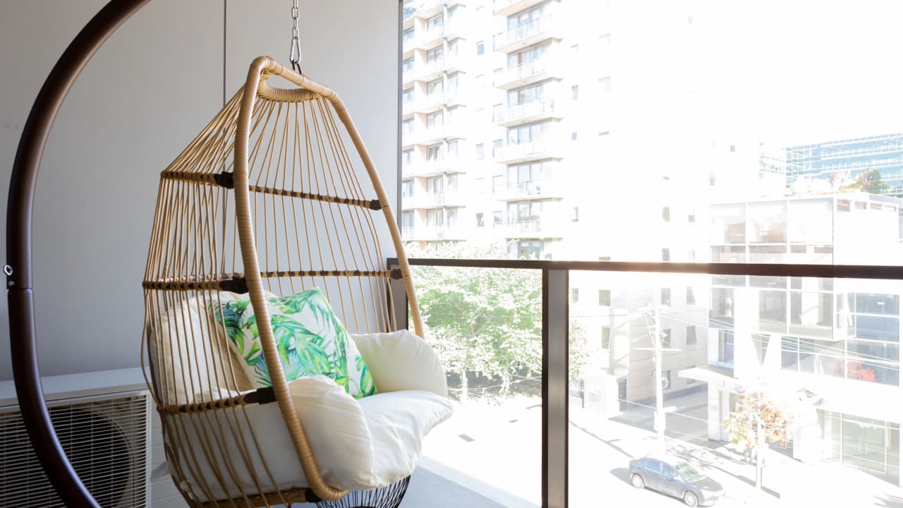 Furnished room in a flatshare