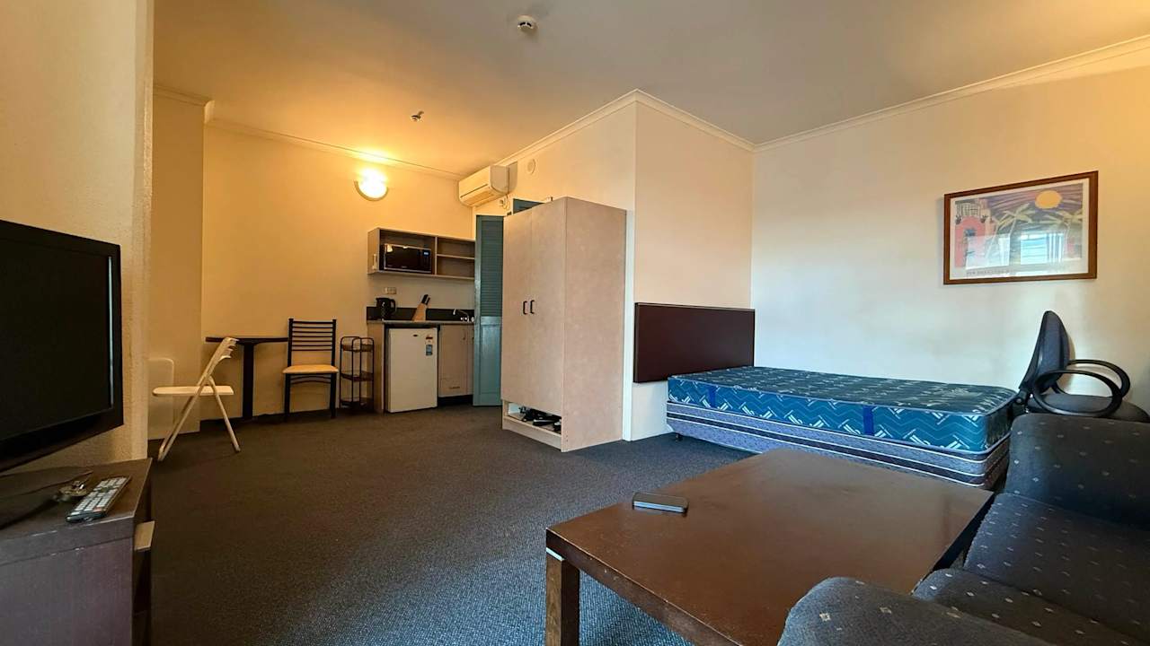 Furnished room studio flat for rent