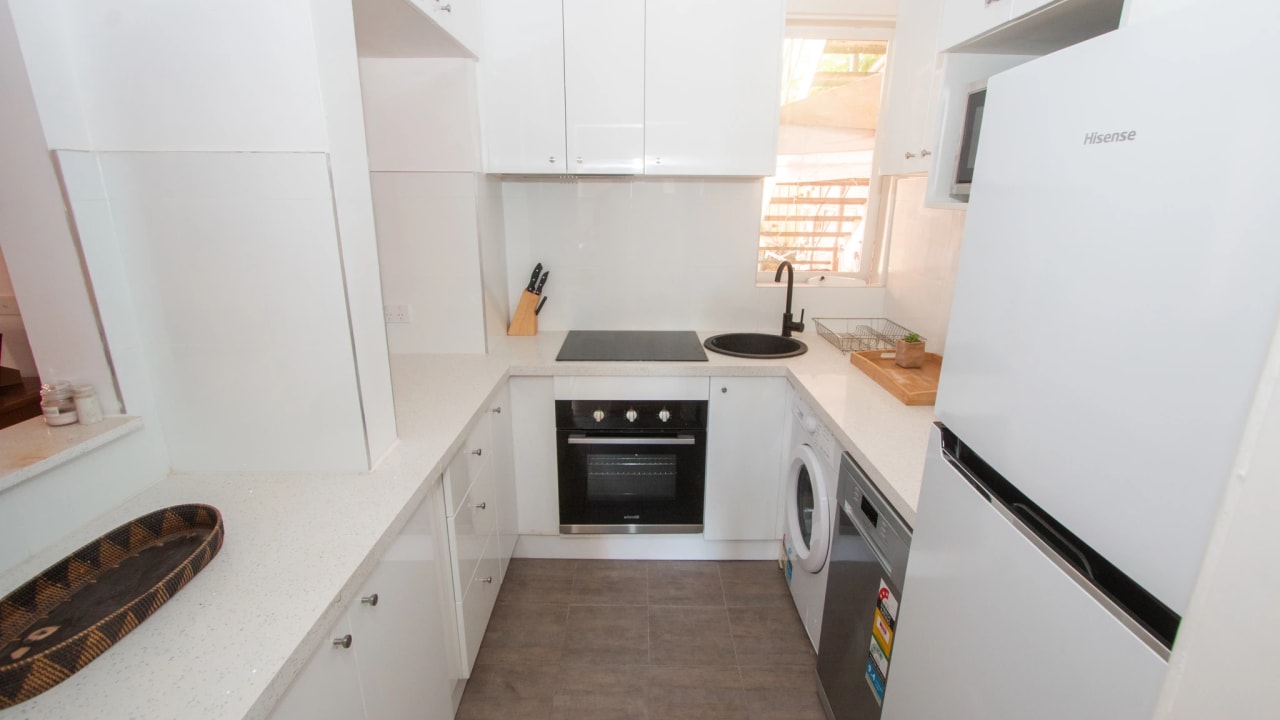 Whole property with 4 rooms for rent
