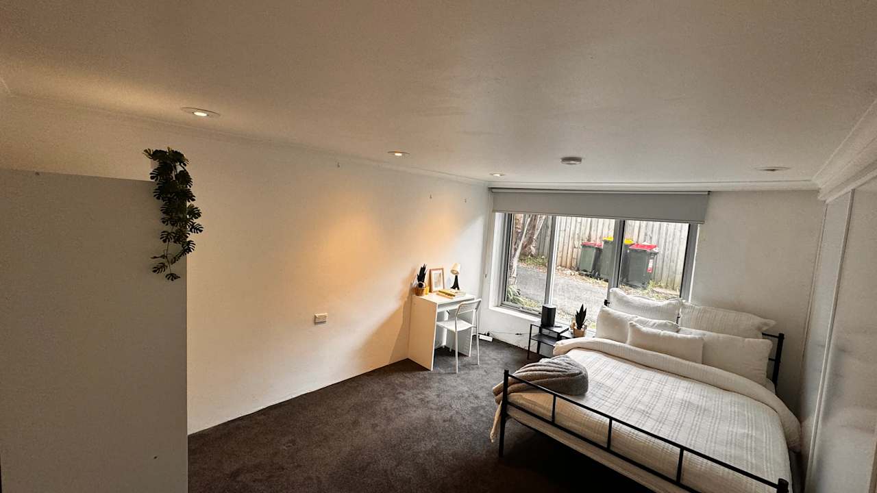 Furnished room in a share house