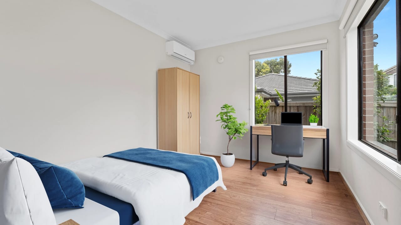 Furnished room in a share house