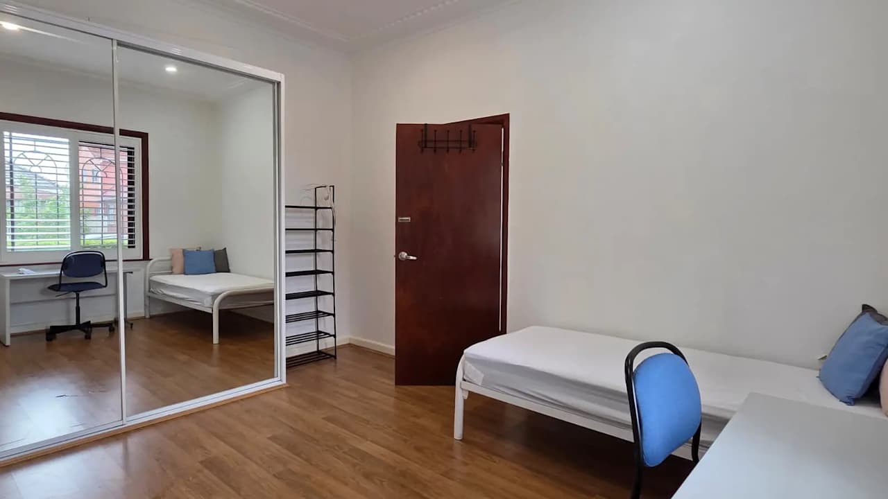 Furnished room in a share house
