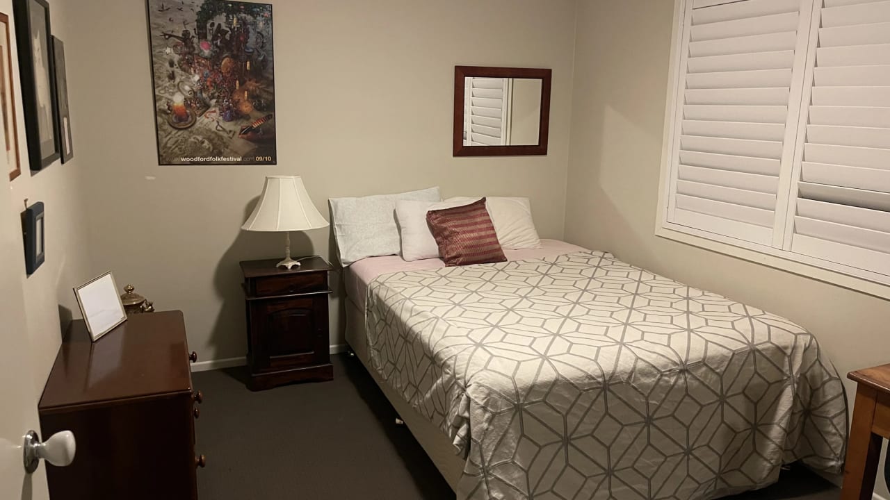 Furnished room in a share house