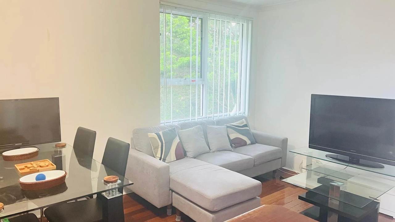 Furnished room in a flatshare