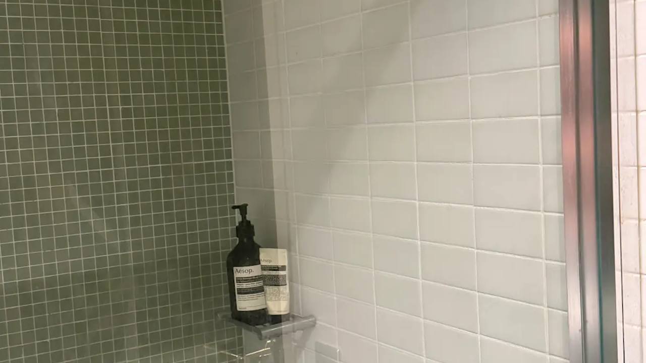 Furnished room with own bathroom