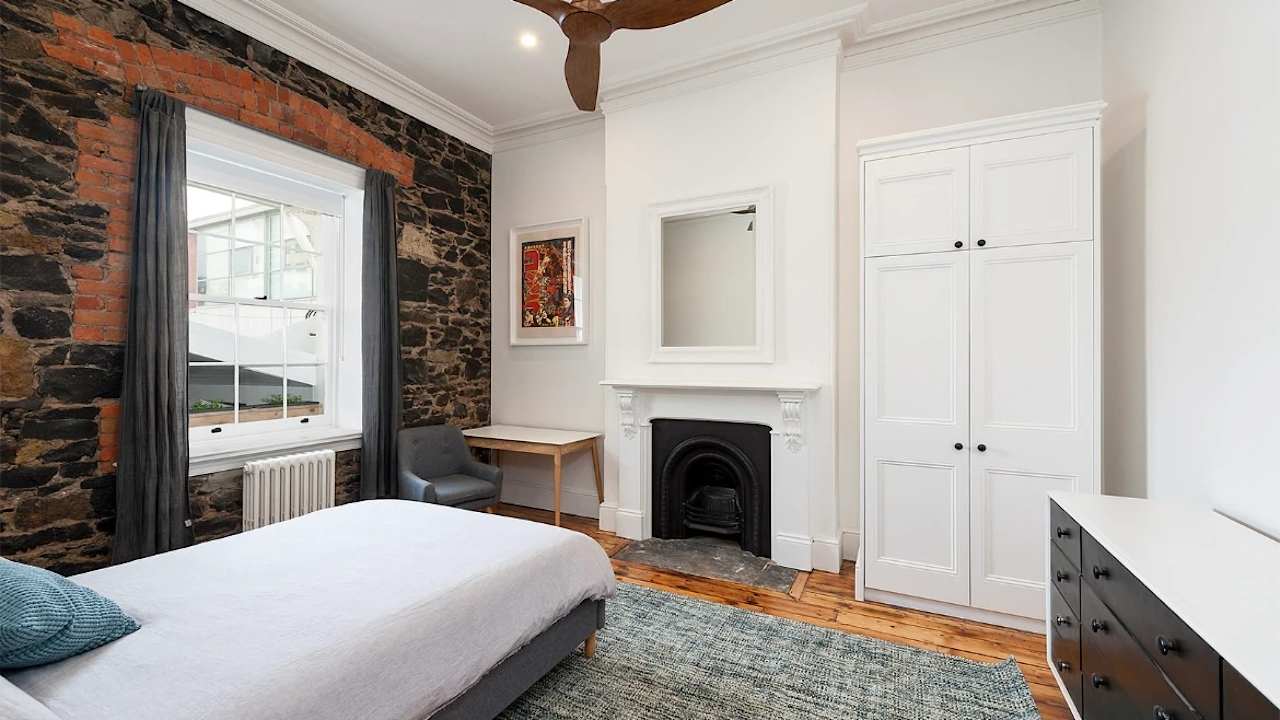 Furnished room in a share house