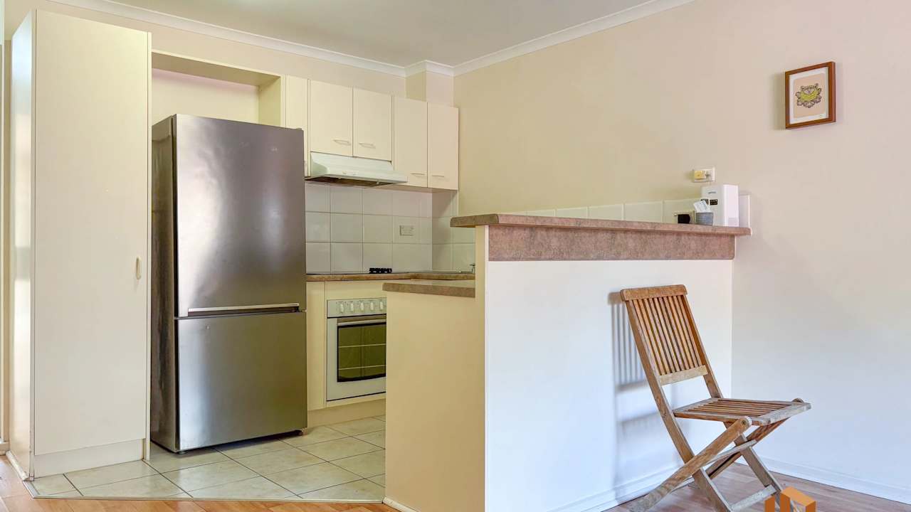 Furnished room with ensuite in a flatshare