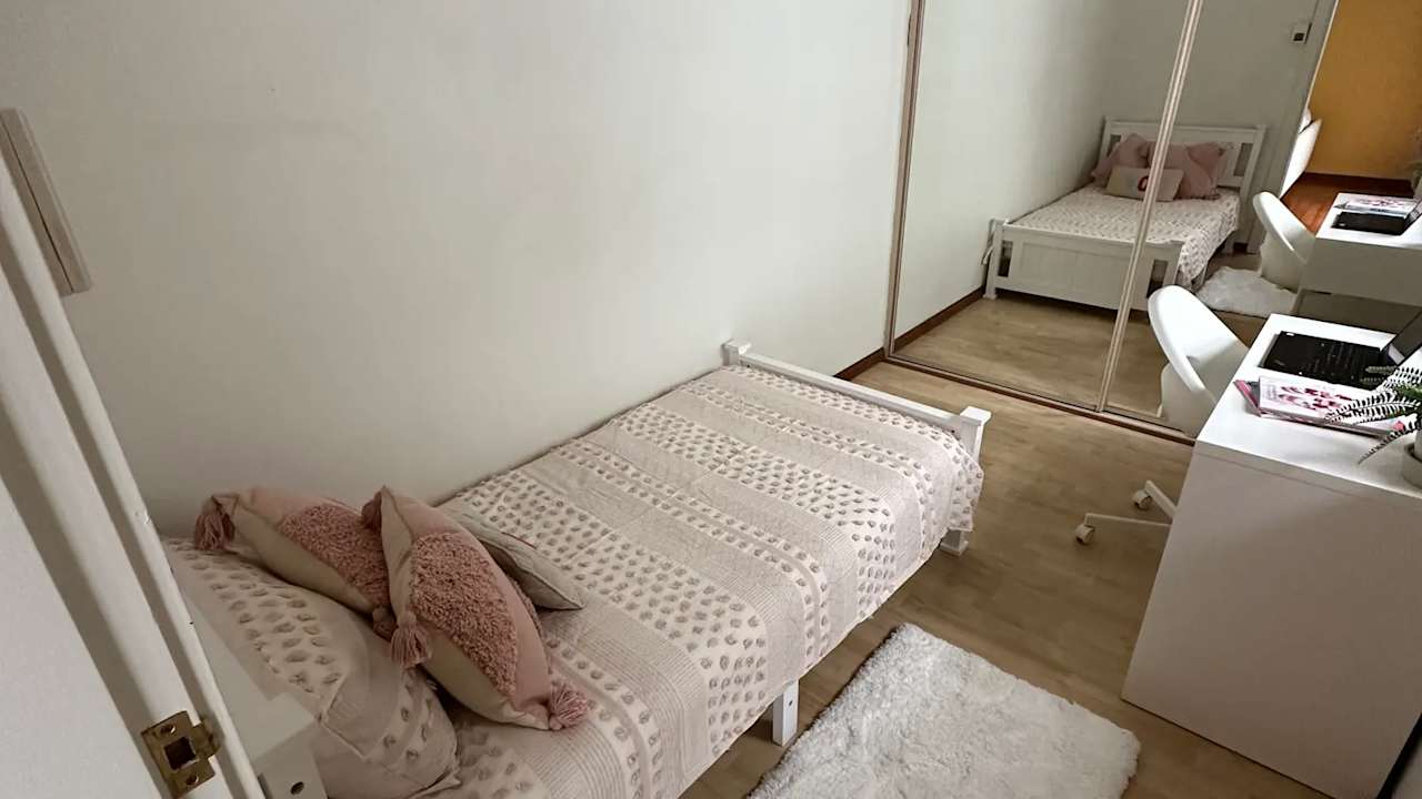 Furnished room in a share house