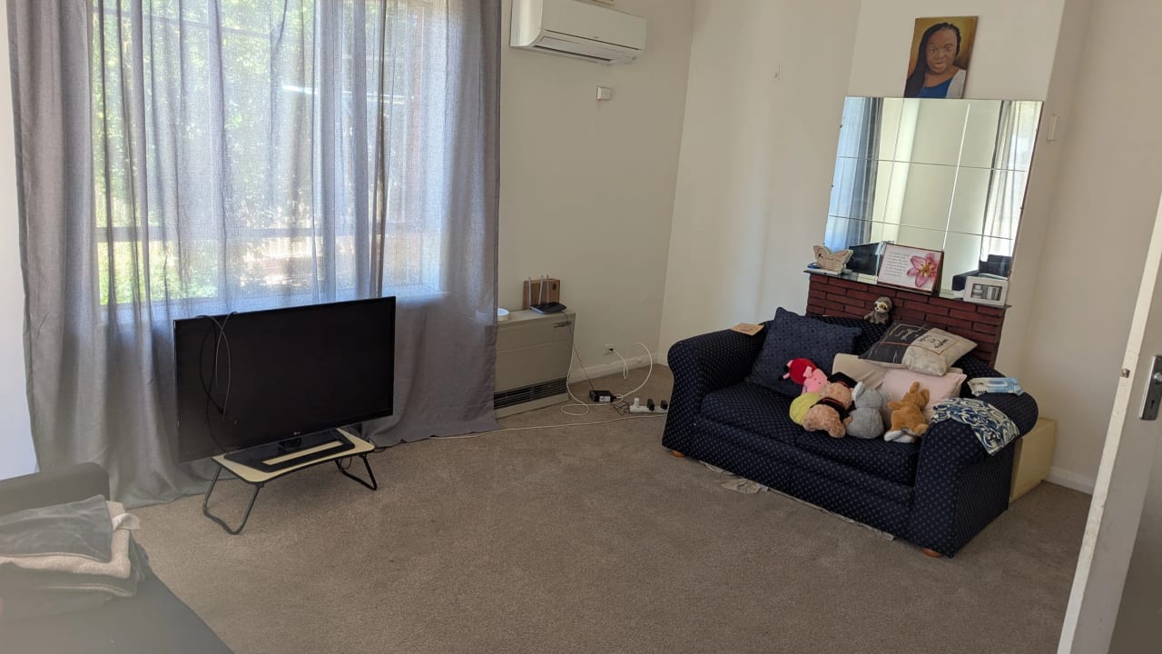 Unfurnished room in a share house