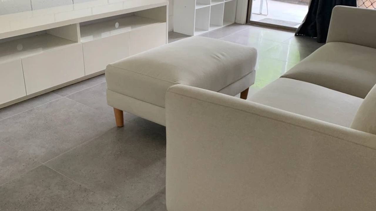 Whole property with 1 room for rent