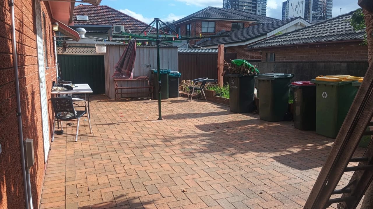 Furnished room granny flat for rent